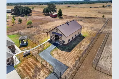3601 Farm Land Court, Granbury, TX 76048 - Photo 35