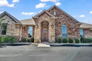 3601 Farm Land Ct, Granbury, TX 76048 - Photo 3