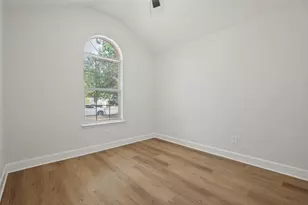 518 Monarch Dr, Lancaster, TX 75146 - Photo 17