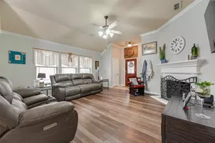 9032 Racquet Club Dr, Fort Worth, TX 76120 - Photo 3