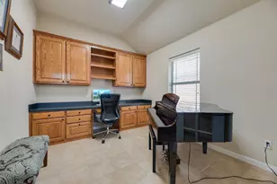 9032 Racquet Club Dr, Fort Worth, TX 76120 - Photo 27