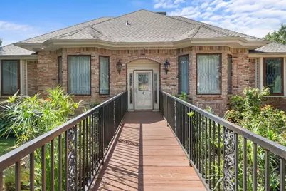 2910 Lakeshore Court, Arlington, TX 76013 - Photo 33