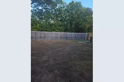 108 Tara Circle, Lancaster, TX 75146 - Photo 13