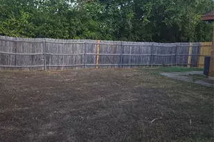 108 Tara Cir, Lancaster, TX 75146 - Photo 13