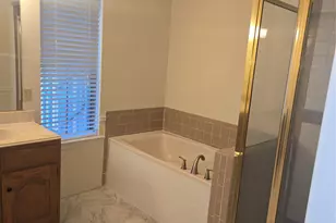108 Tara Cir, Lancaster, TX 75146 - Photo 9