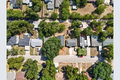 425 Bales Street, Cleburne, TX 76033 - Photo 25