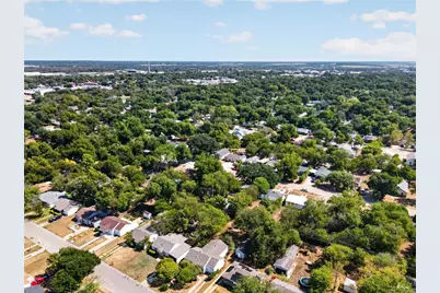 425 Bales Street, Cleburne, TX 76033 - Photo 23