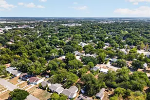 425 Bales St, Cleburne, TX 76033 - Photo 23