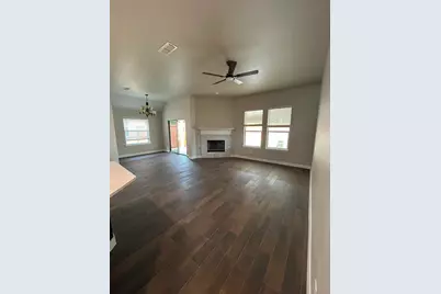 812 Ridge Point Drive, Grand Prairie, TX 75052 - Photo 3