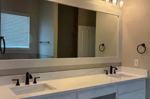 812 Ridge Point Dr, Grand Prairie, TX 75052 - Photo 5