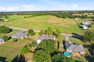 207 Dennis Rd, Lipan, TX 76462 - Photo 35