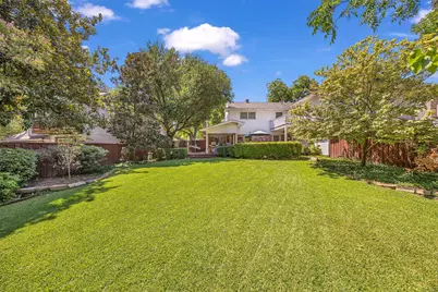 9908 Robin Hill Lane, Dallas, TX 75238 - Photo 9
