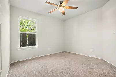 1634 E Missouri Avenue, Dallas, TX 75216 - Photo 29