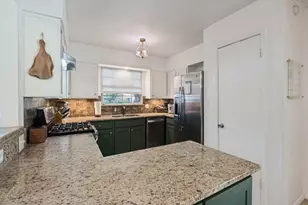 13508 Challaburton Dr, Farmers Branch, TX 75234 - Photo 7