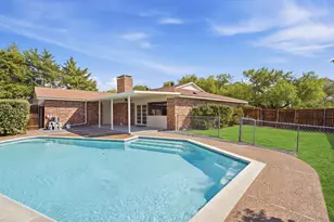 4610 Alamo Ct, Grand Prairie, TX 75052 - Photo 3