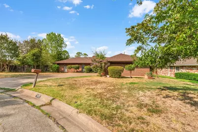 1007 Field Crest Court, Arlington, TX 76012 - Photo 1