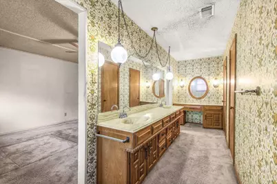 1007 Field Crest Court, Arlington, TX 76012 - Photo 17