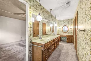 1007 Field Crest Ct, Arlington, TX 76012 - Photo 17