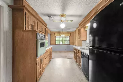 1007 Field Crest Court, Arlington, TX 76012 - Photo 9