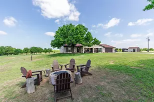 2043 Huddleston Rd, Sunset, TX 76270 - Photo 21