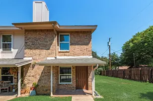 105 Wildwood Ct, Grapevine, TX 76051 - Photo 1