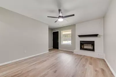 105 Wildwood Court, Grapevine, TX 76051 - Photo 7