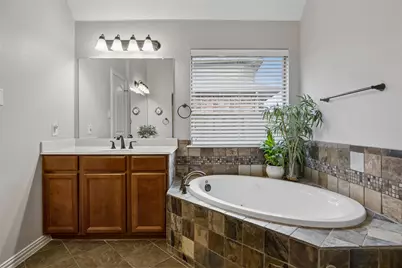 2723 Ponce De Leon, Grand Prairie, TX 75054 - Photo 21