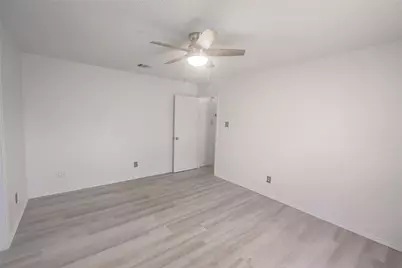 5439 Pershing Avenue, Fort Worth, TX 76107 - Photo 15