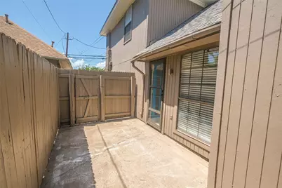 5439 Pershing Avenue, Fort Worth, TX 76107 - Photo 5