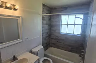 810 Lexington Dr, Lancaster, TX 75134 - Photo 5