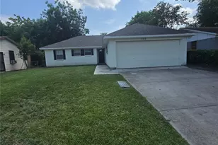 810 Lexington Dr, Lancaster, TX 75134 - Photo 1