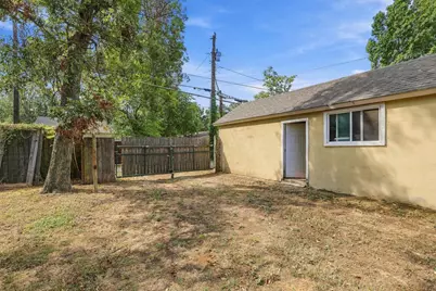 424 W Sears Street, Denison, TX 75020 - Photo 35