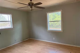 307 Parker Ln, Whitesboro, TX 76273 - Photo 5