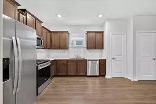 3920 Oak Crk Cir, Denison, TX 75020 - Photo 5