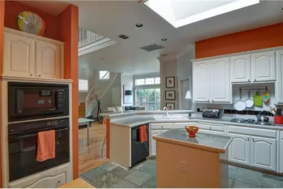8626 Forest Glen Drive, Irving, TX 75063 - Photo 5
