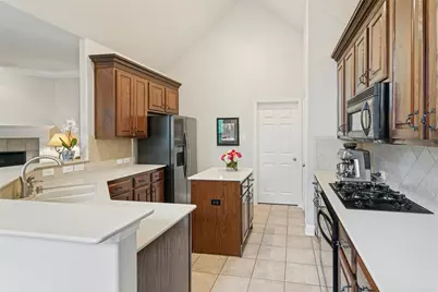 2206 Muskeg Lane, Euless, TX 76039 - Photo 11