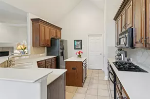 2206 Muskeg Ln, Euless, TX 76039 - Photo 11