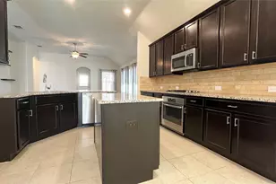 14816 Rocky Face Ln, Fort Worth, TX 76052 - Photo 9
