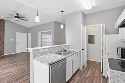 4115 Esters Road #712, Irving, TX 75038 - Photo 5