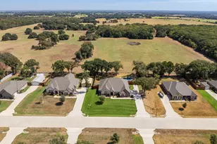 107 Willow Oak Dr, Krugerville, TX 76227 - Photo 1