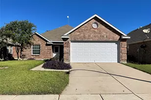 1937 Creek Crossing Dr, Fort Worth, TX 76247 - Photo 1