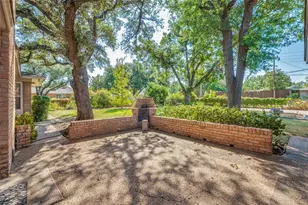 3866 Medallion Ln, Dallas, TX 75229 - Photo 19