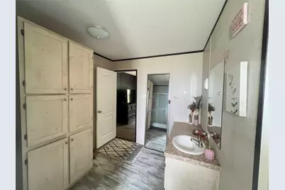 806 S 3rd Street #6, Grandview, TX 76050 - Photo 19