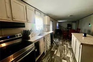 806 S 3rd St, Grandview, TX 76050 - Photo 29
