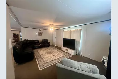806 S 3rd Street #6, Grandview, TX 76050 - Photo 9