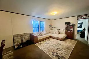 806 S 3rd St, Grandview, TX 76050 - Photo 17