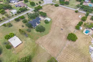 2305 Floyd Hampton Rd, Crowley, TX 76036 - Photo 37