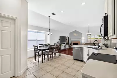 1347 Lake Forest Drive, Grand Prairie, TX 75052 - Photo 5