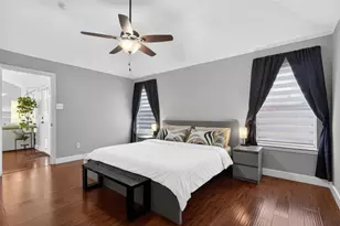 1347 Lake Forest Dr, Grand Prairie, TX 75052 - Photo 13
