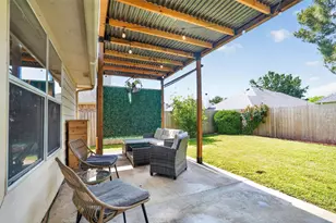 1347 Lake Forest Dr, Grand Prairie, TX 75052 - Photo 21